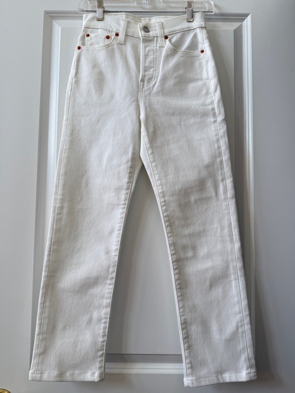 Levi’s Women's Wedgie Straight-Leg High-Rise Cropped Jeans